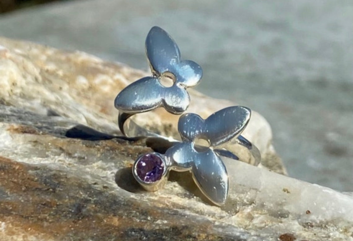 ADJUSTABLE BUTTERFLY RING