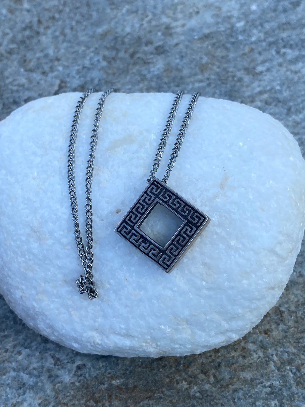 square meander necklace