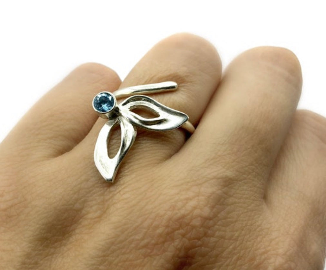 Silver Flower ring adjustable with blue gemstone, handmade ring