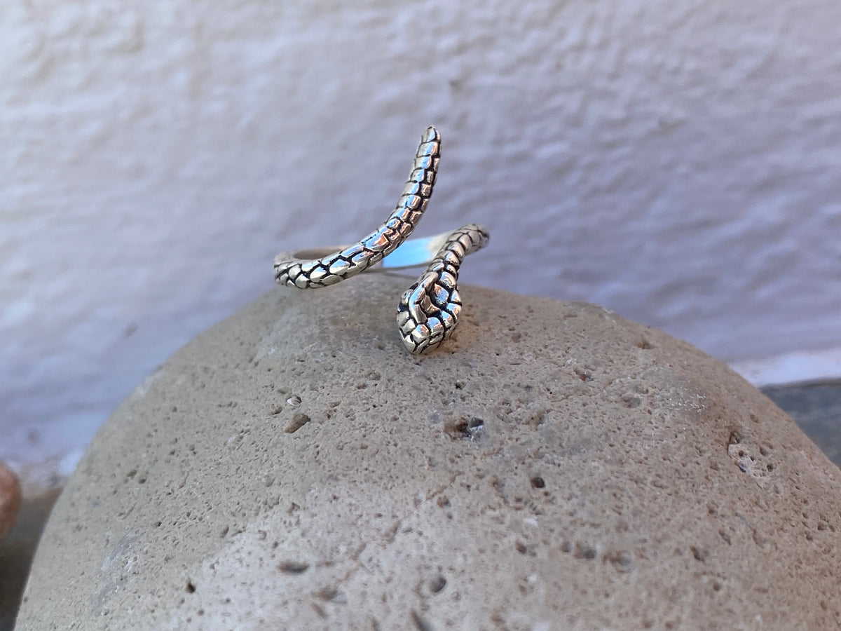 serpant ring silver