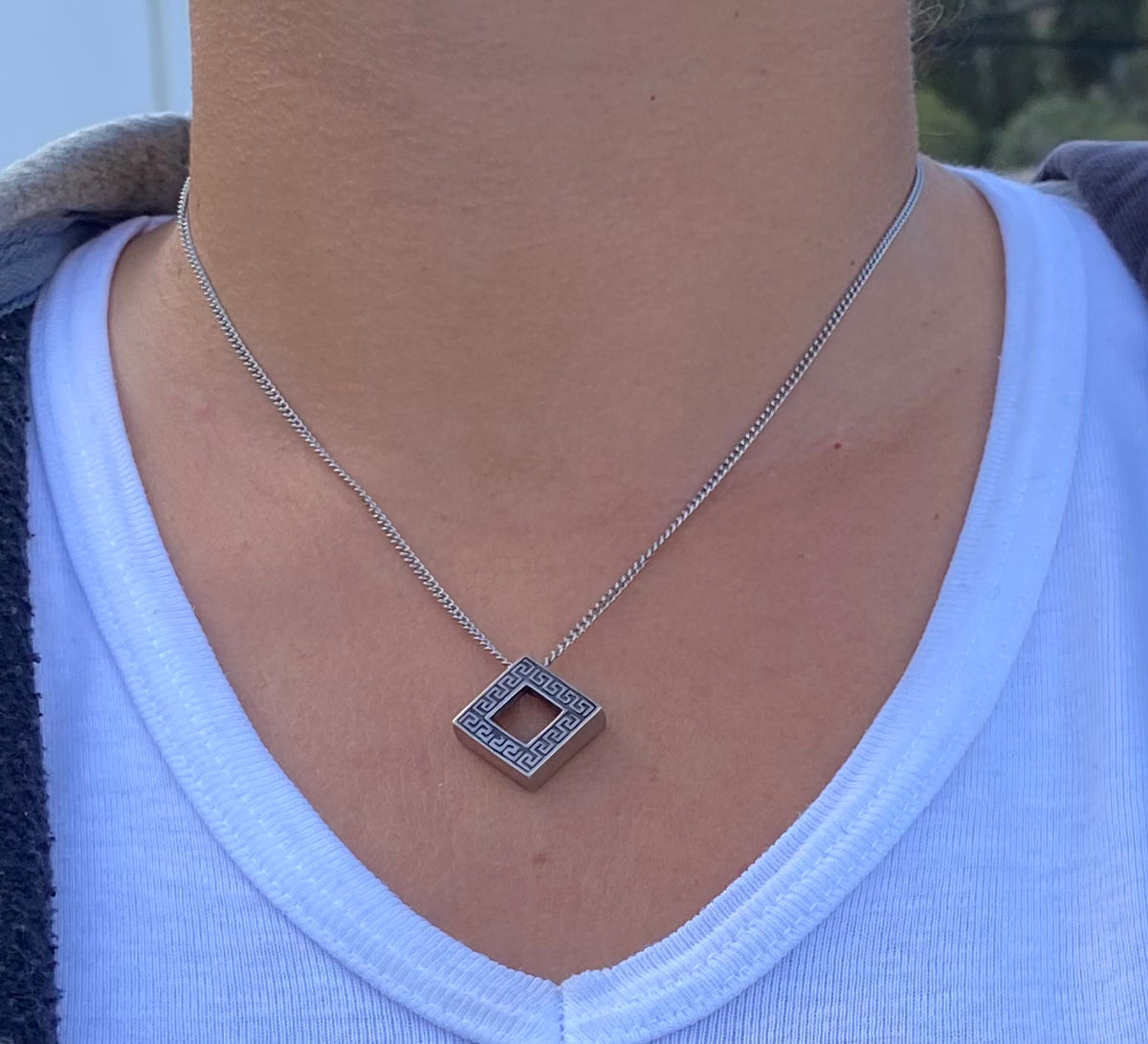 square meander necklace