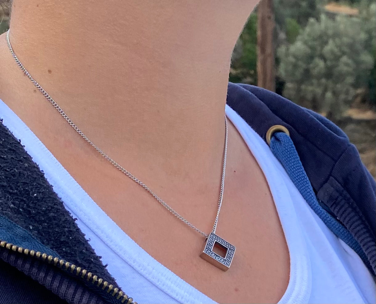 square meander necklace