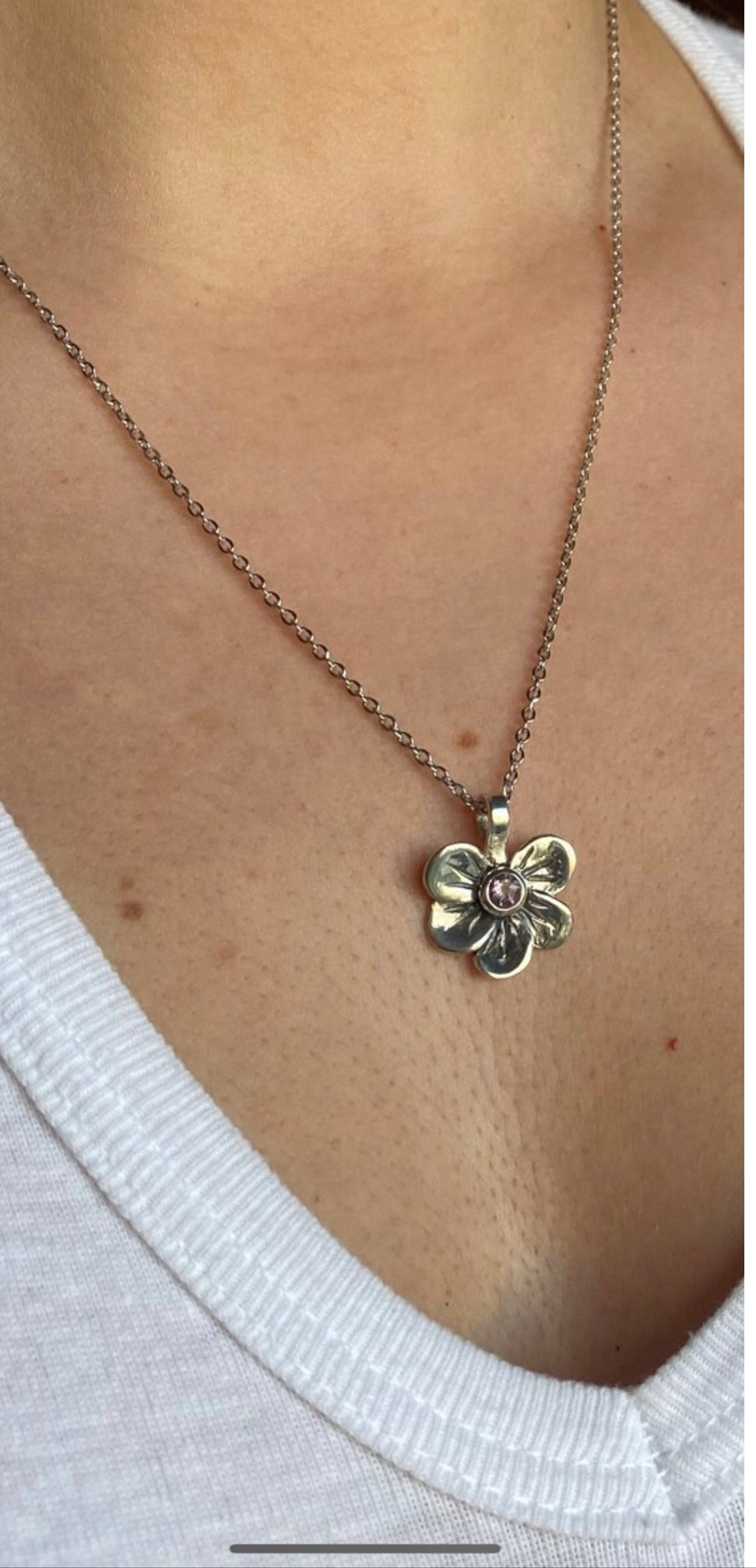 flower necklace with amethyst gemstone