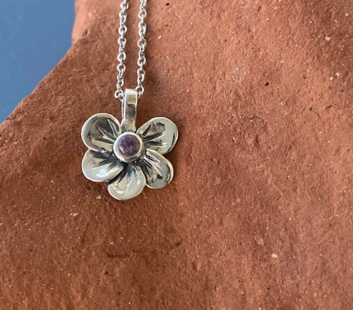flower necklace with amethyst gemstone